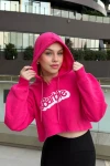 Kadın Pembe Baskılı Rahat Kesim Kapüşonlu Crop Sweatshirt (zck0709)