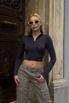 Kadın Antrasit Yarım Fermuarlı Model Kumaş Crop (ZCKSS156)