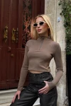 Kadın Kahve Yarım Fermuarlı Model Kumaş Crop (ZCKSS156)